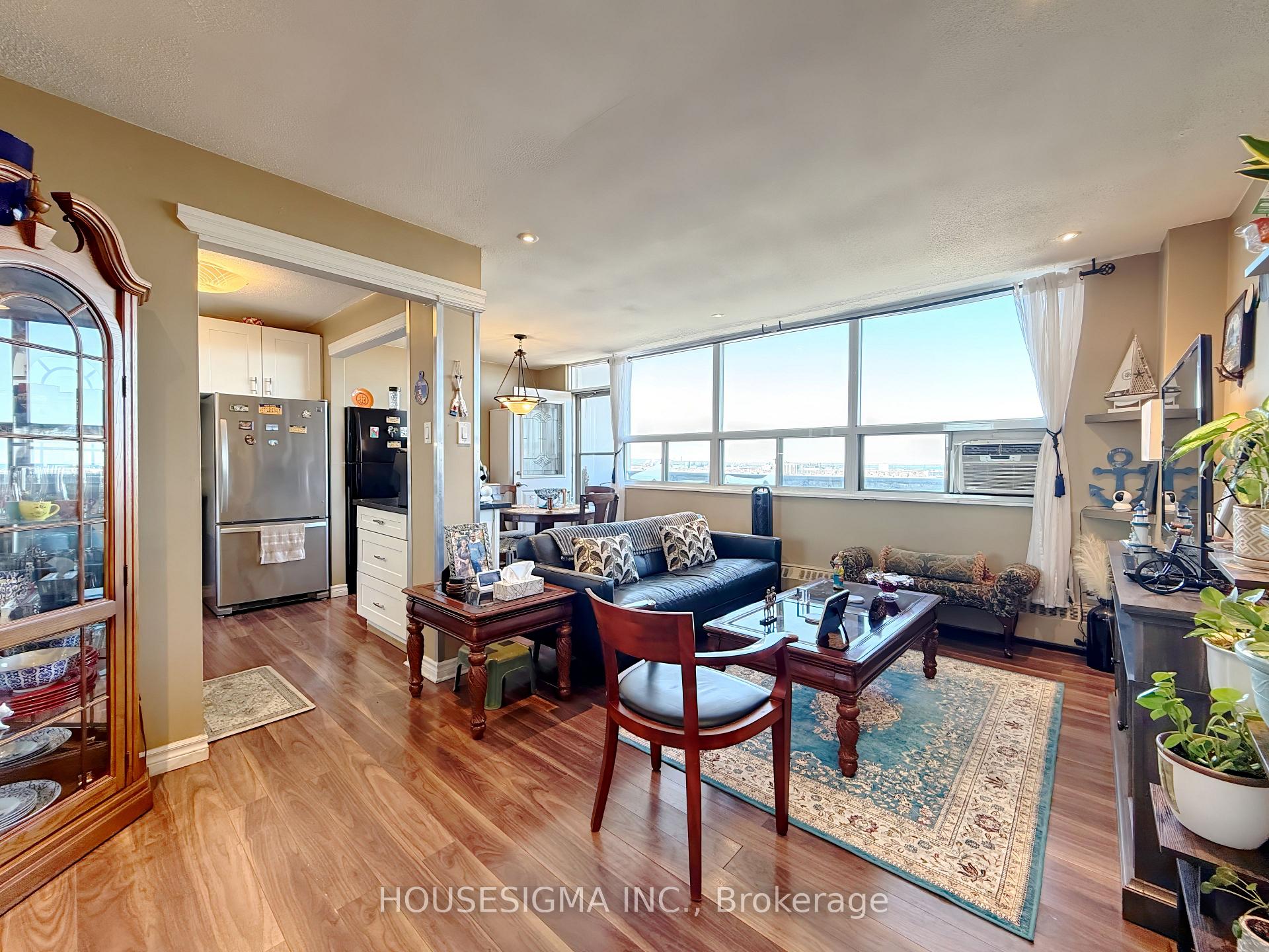 1002 - 15 Albright Road, Hamilton, ON, exterior