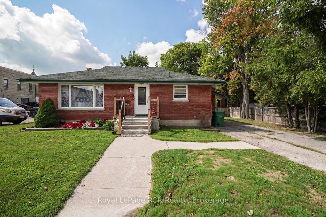 16 Patrick Street W, North Huron, ON, exterior
