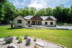 1087 Vindin Street, Midland, ON, exterior