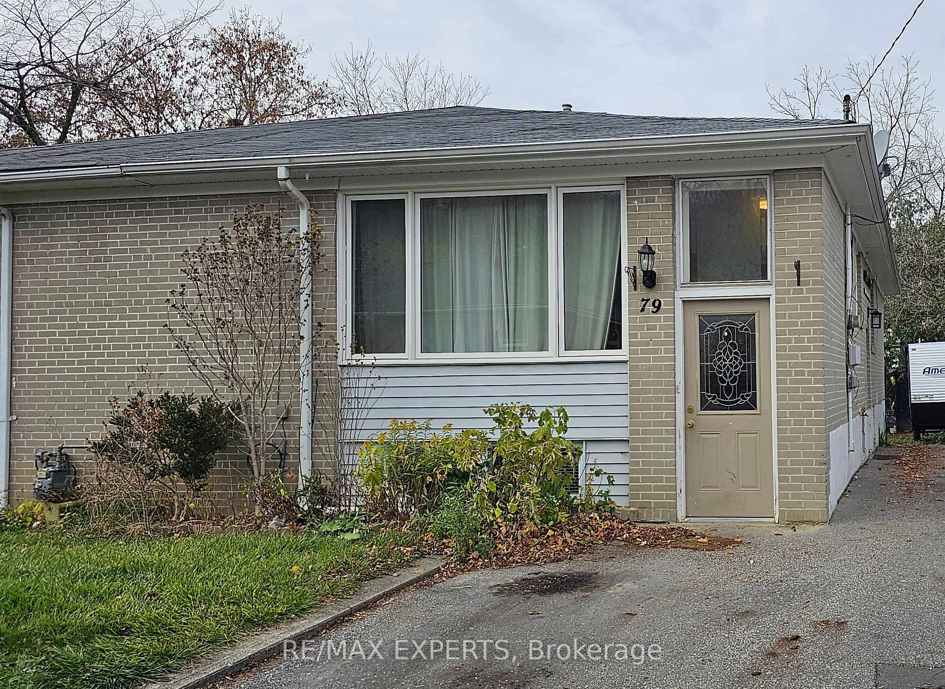 Upper - 79 Louisa Street, Caledon, ON, exterior