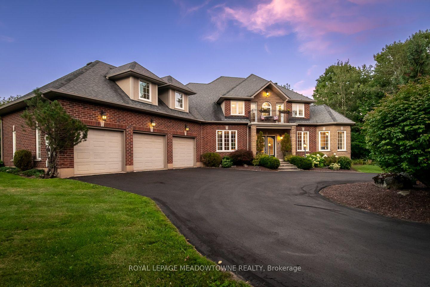 4215 Ennisclare Drive, Milton, ON, exterior