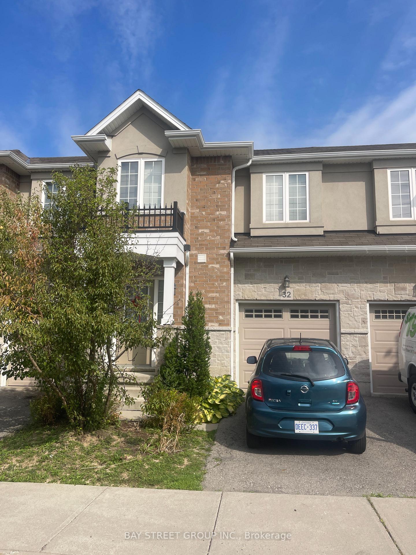 32 - 90 Raymond Road, Hamilton, ON, exterior