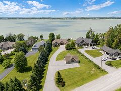 19920 St Christopher's Beach Road, Scugog, ON, exterior