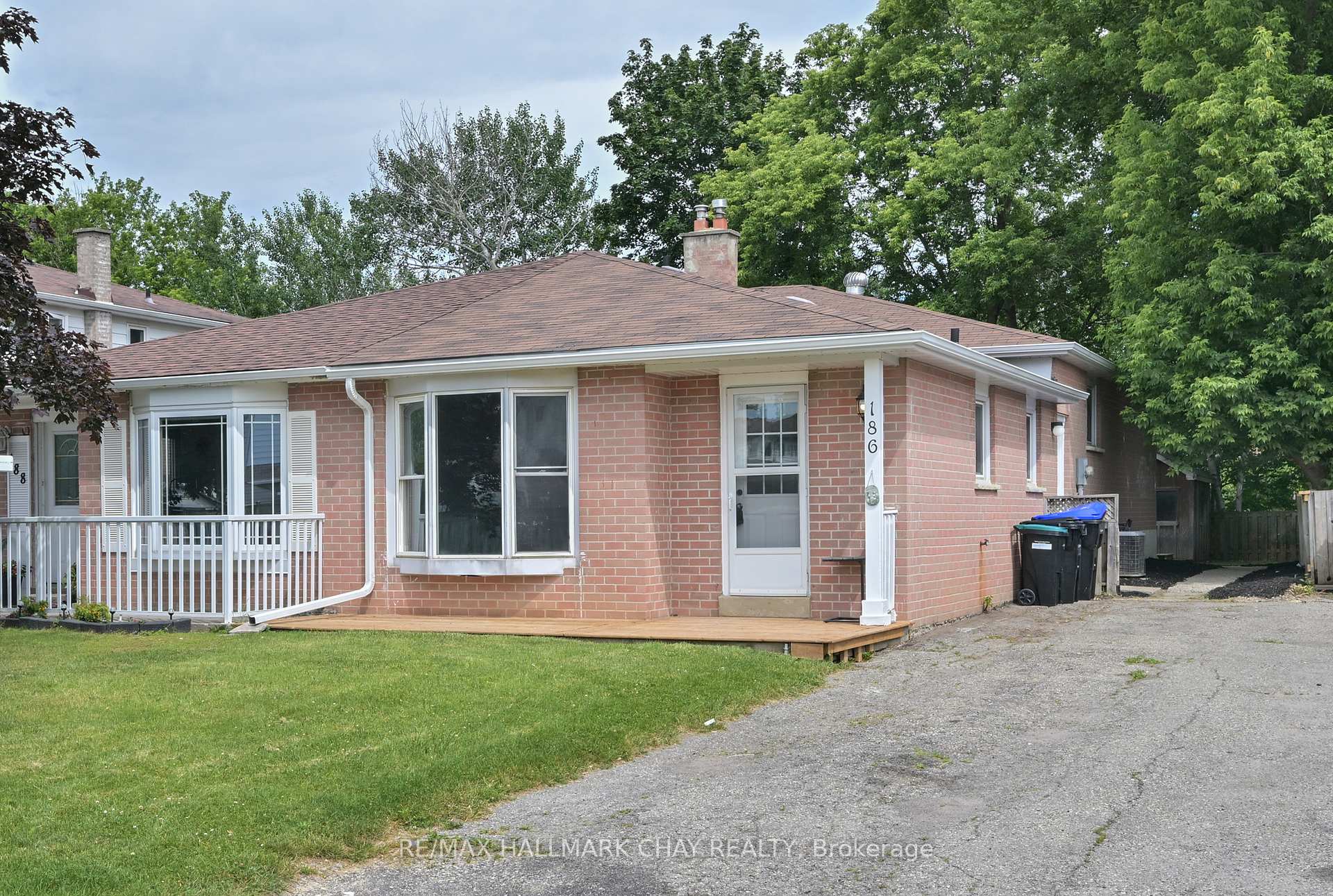 186 Beattie Avenue, New Tecumseth, ON, exterior