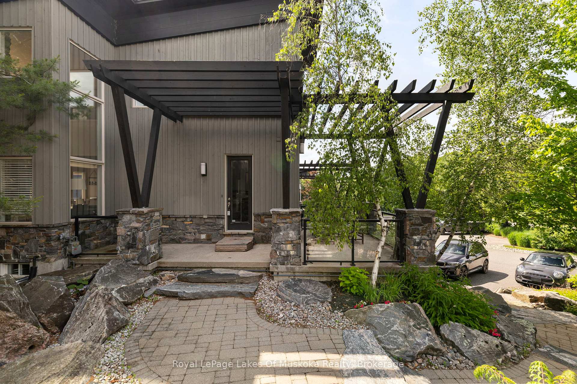 76 Carrick Trail, Gravenhurst, ON, exterior