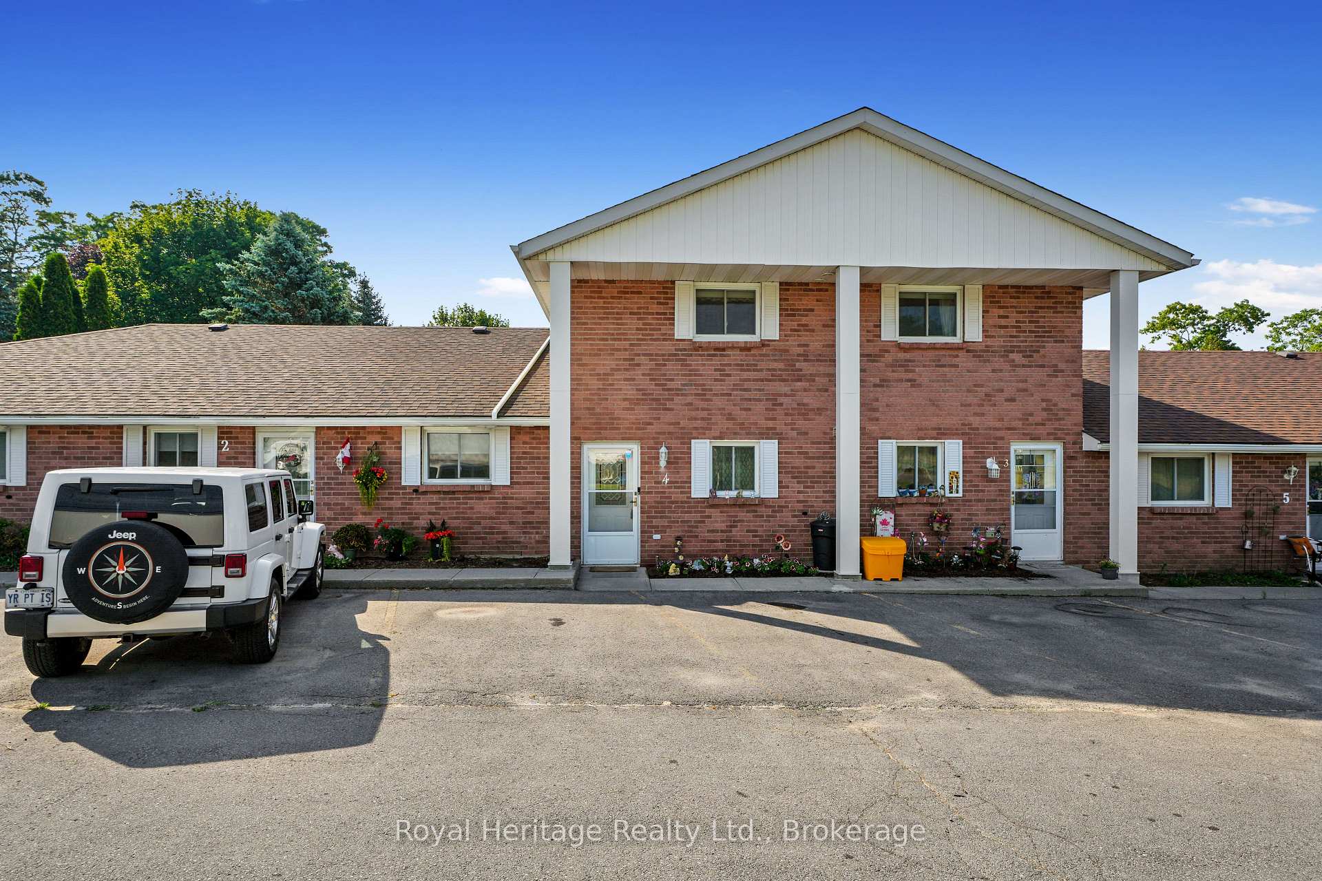 4 - 97 Dundas Street, Brighton, ON, exterior
