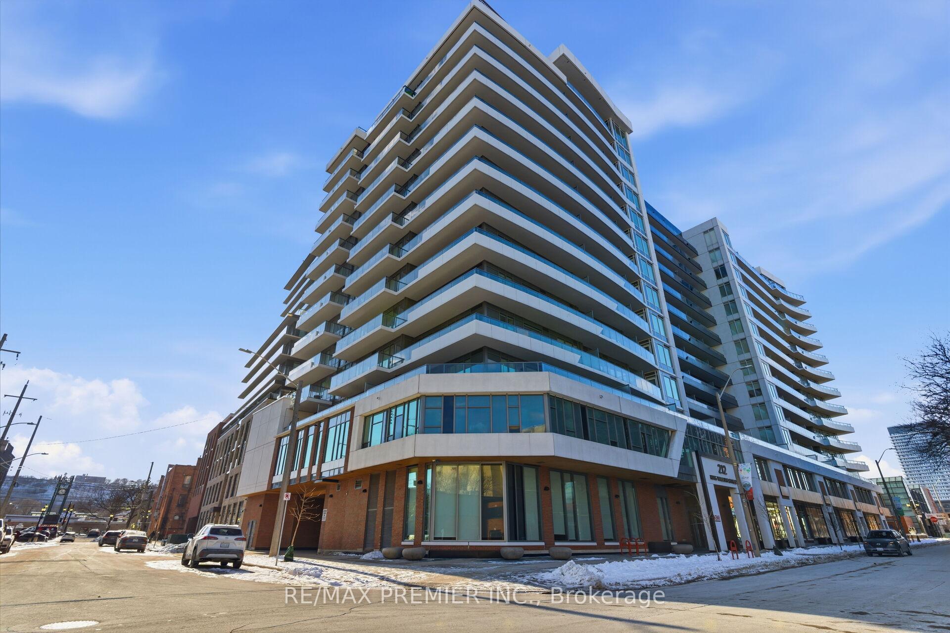 914 - 212 King William Street, Hamilton, ON, exterior