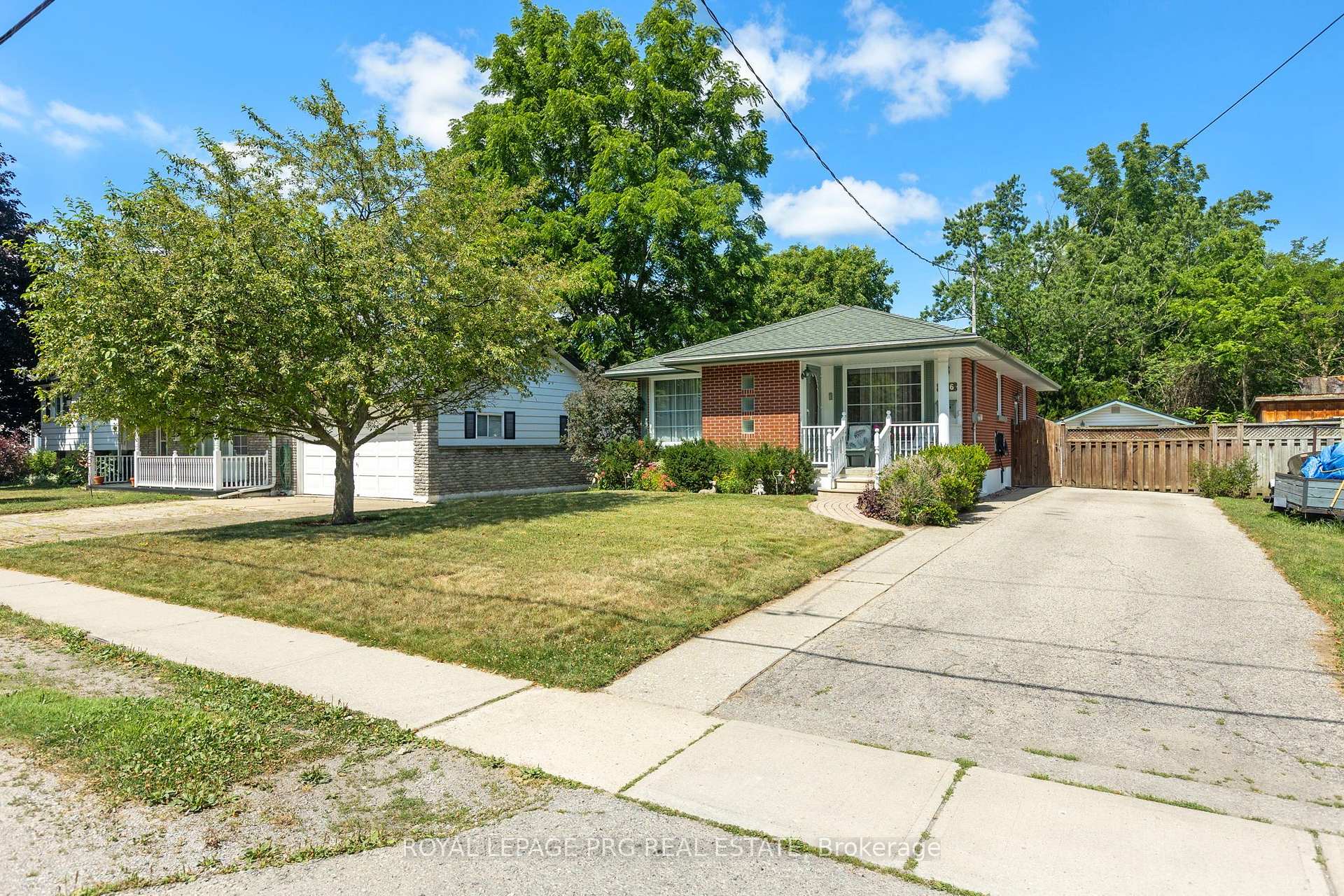 306 Helena Street, Haldimand, ON, exterior