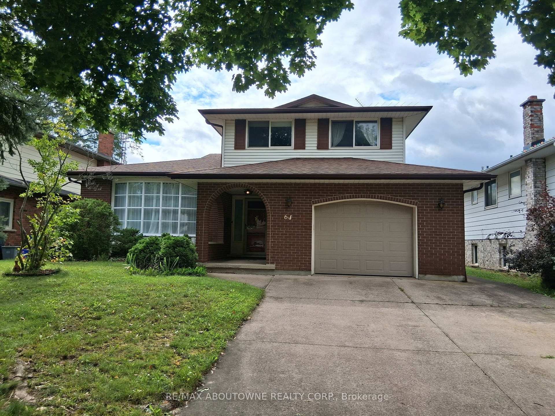 64 Adel Drive, St. Catharines, ON, exterior