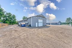Building #2 Upper #2 - 434 Lynden Road, Brantford, ON, exterior