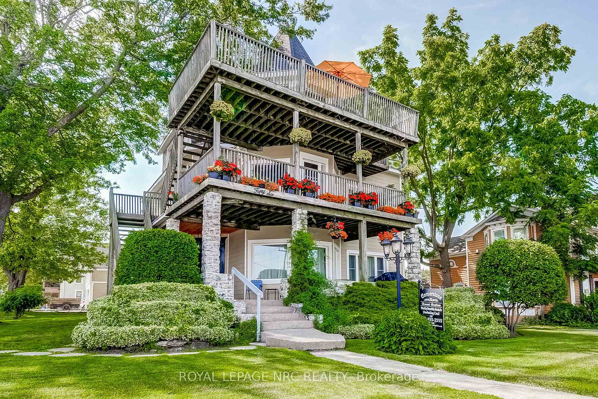 56 West Street, Port Colborne, ON, exterior