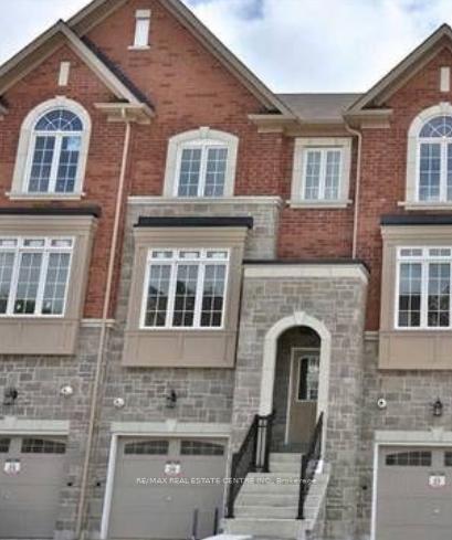 211 Appleton Court, Newmarket, ON, exterior