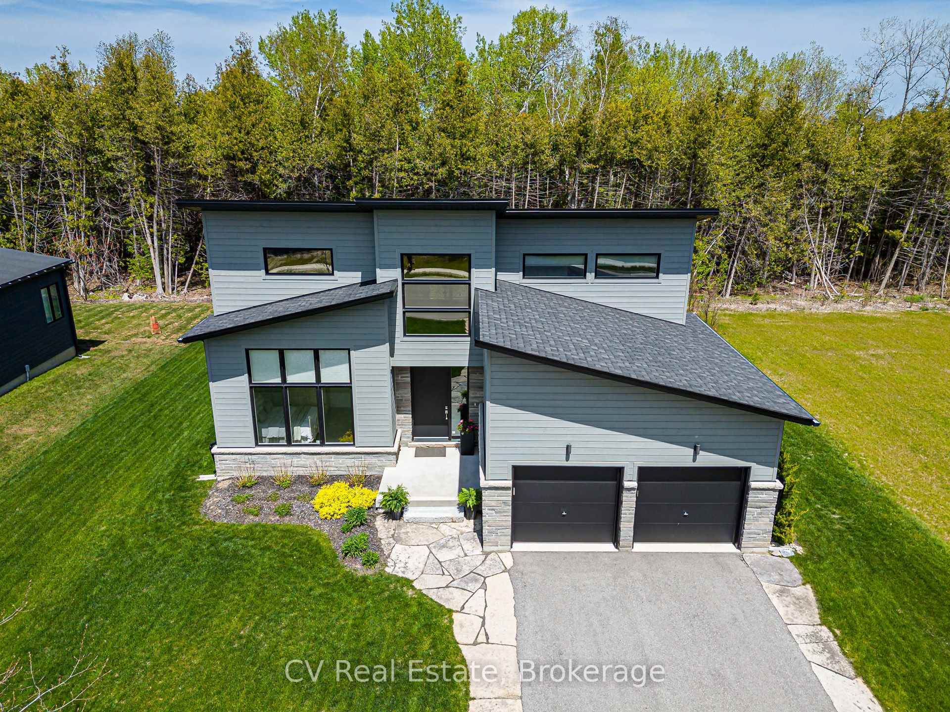113 Tekiah Road, Blue Mountains, ON, exterior