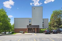 411 - 7 Ajax Street, Guelph, ON, exterior