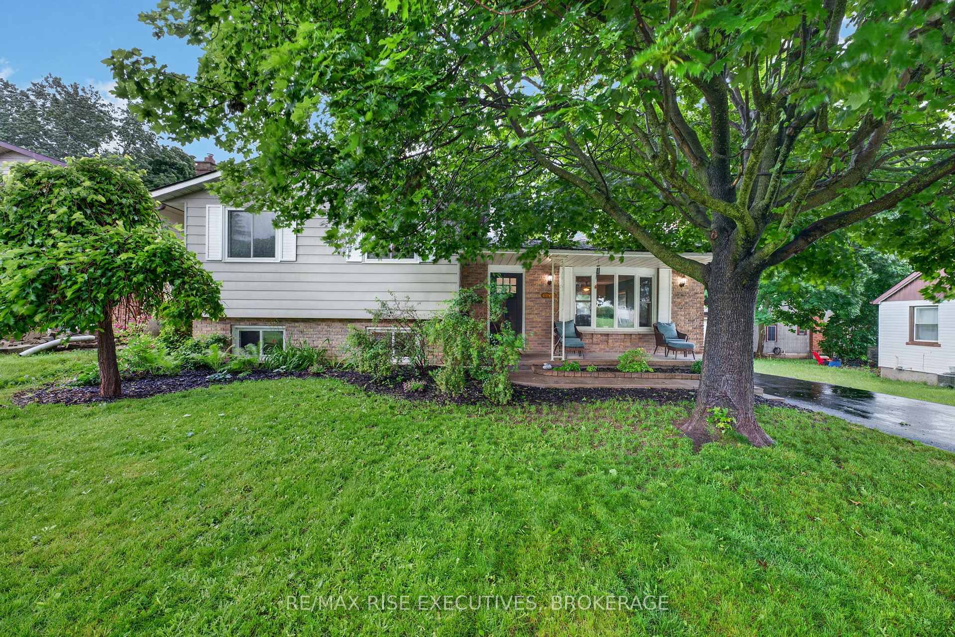 1560 Victoria Street, Kingston, ON, exterior