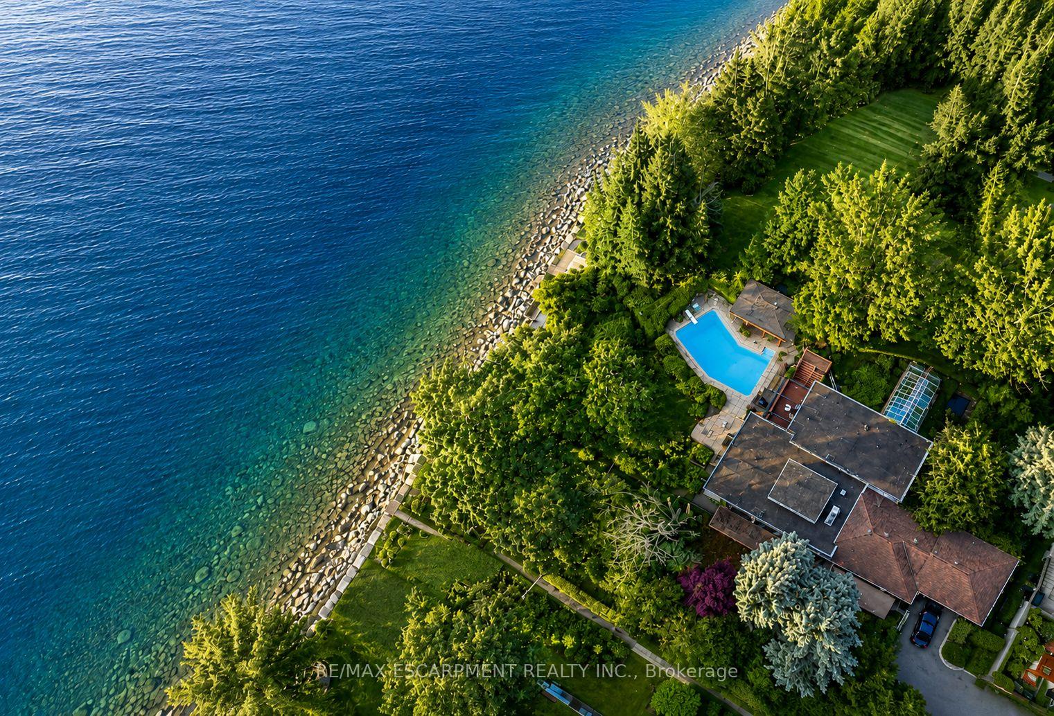 10 Brookfield Road, Oakville, ON, exterior