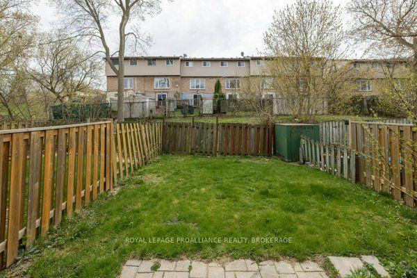 53 - 44 Rosemund Crescent, Kingston, ON, exterior