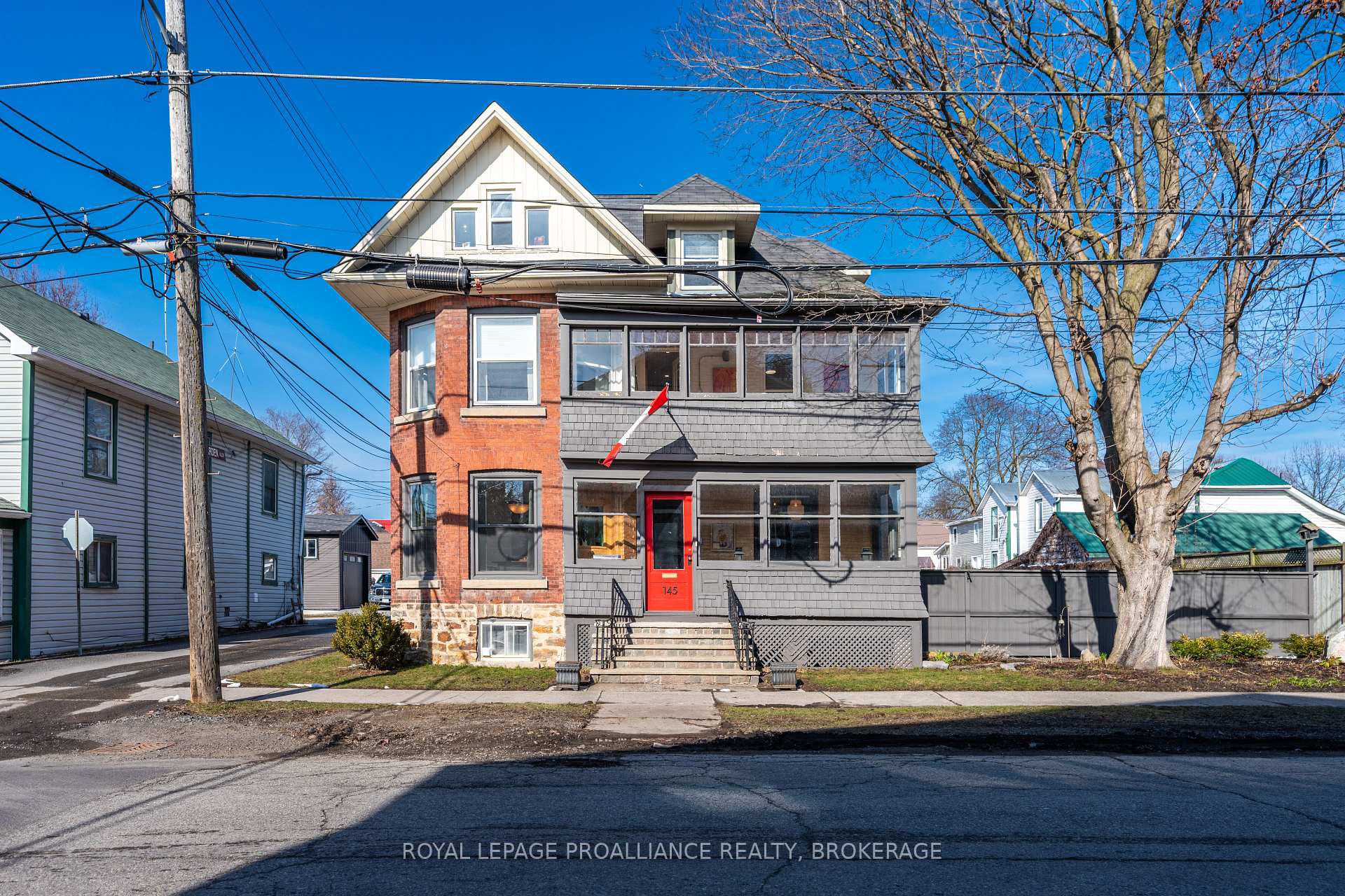 145 Charles Street N, Gananoque, ON, exterior