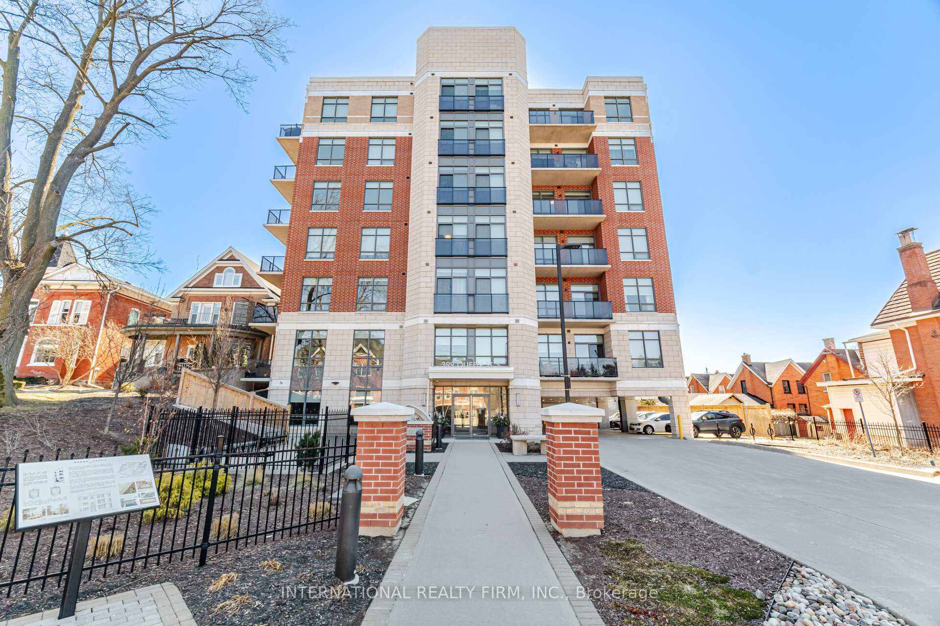 211 - 399 Queen Street S, Kitchener, ON, exterior