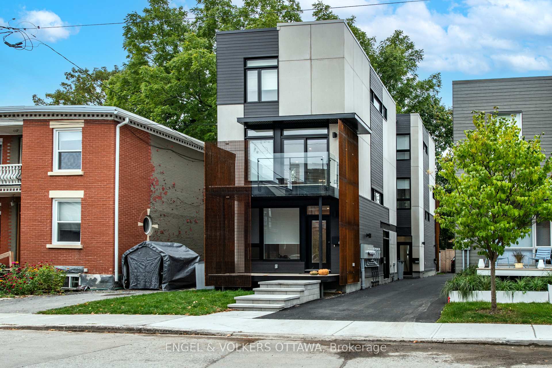88B Hamilton Avenue N, Tunneys Pasture and Ottawa West, ON, exterior