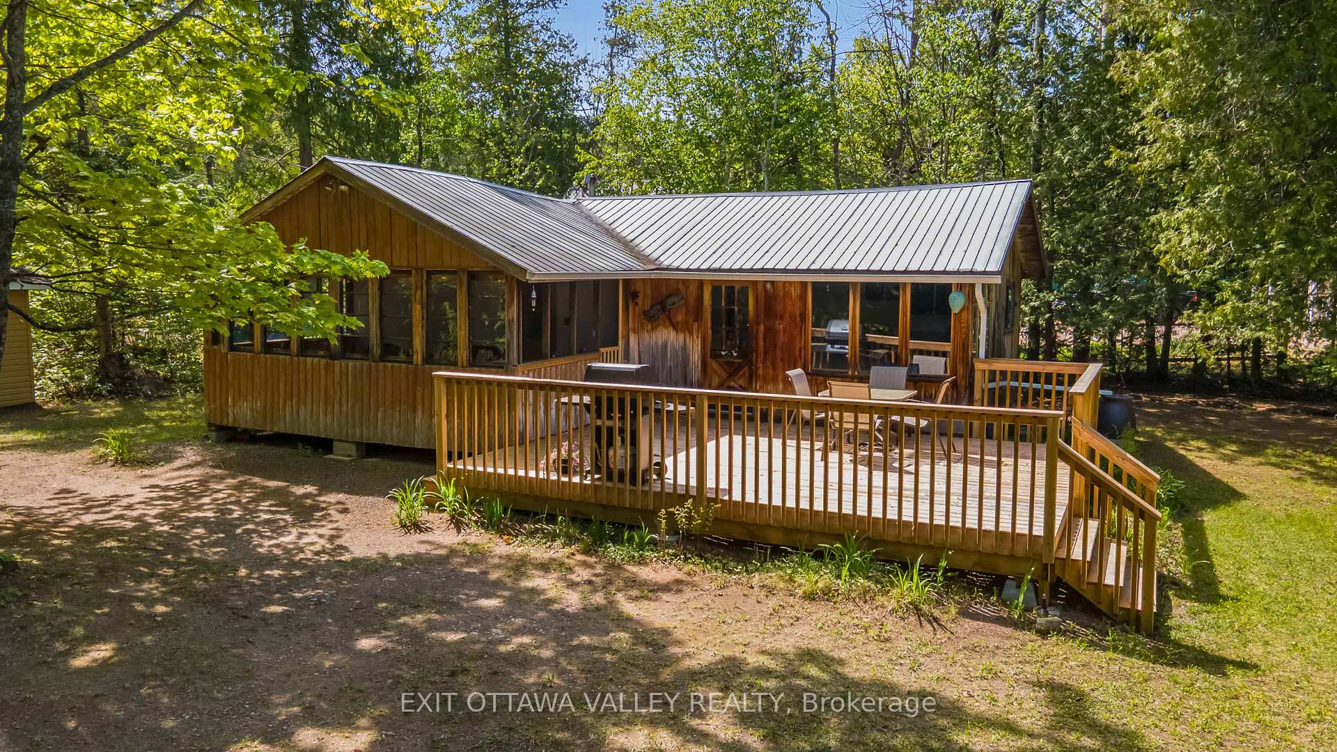 112 Arbor Vitae Road, Madawaska Valley, ON, exterior