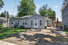 404 Lakewood Avenue, Fort Erie, ON, exterior