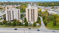 1206 - 858 Commissioners Road E, London South, ON, exterior