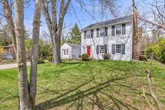 155 Centre Street W, Richmond Hill, ON, exterior