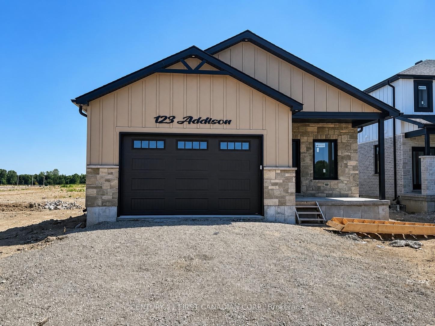 123 Addison Avenue, Lucan Biddulph, ON, exterior
