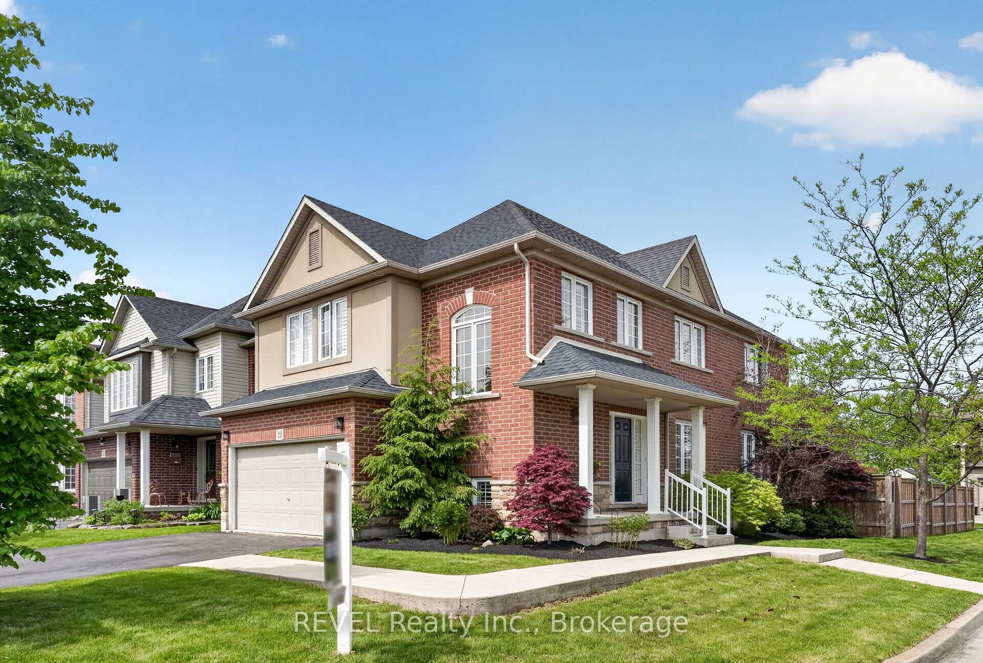 29 Springbreeze Heights, Hamilton, ON, exterior