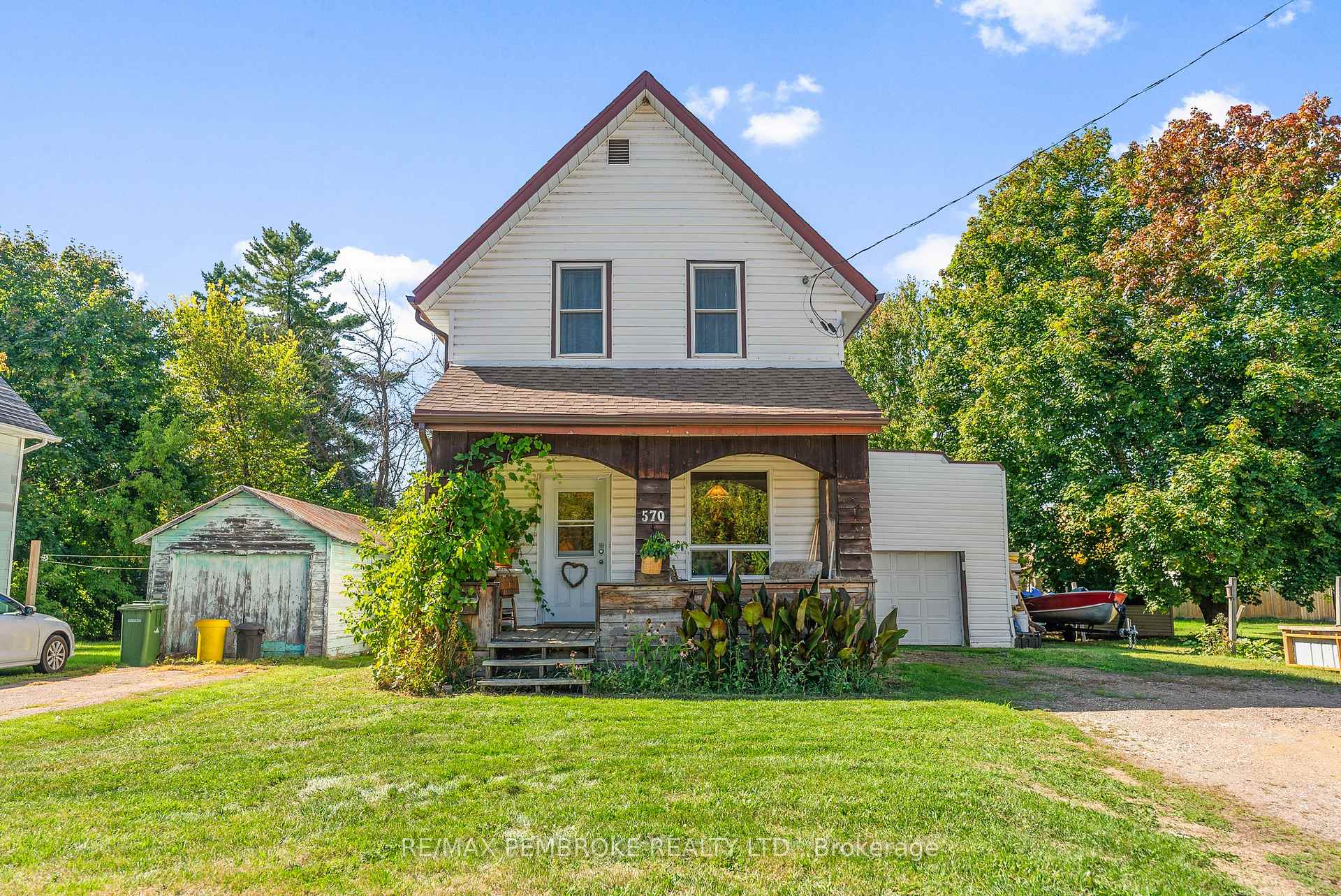 570 Eganville Road, Pembroke, ON, exterior