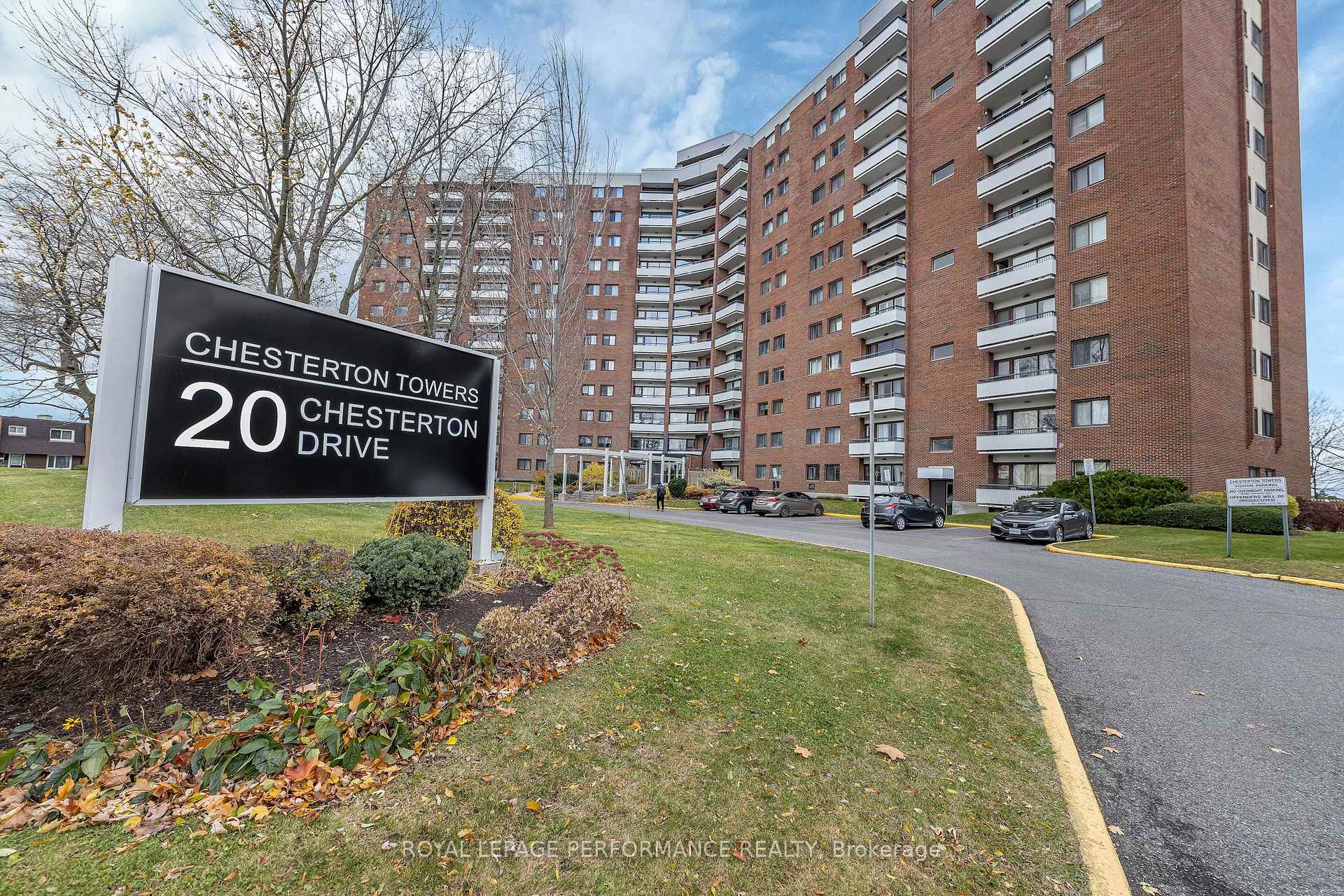 920 - 20 Chesterton Drive, Cityview - Parkwoods Hills - Rideau Shore, ON, exterior