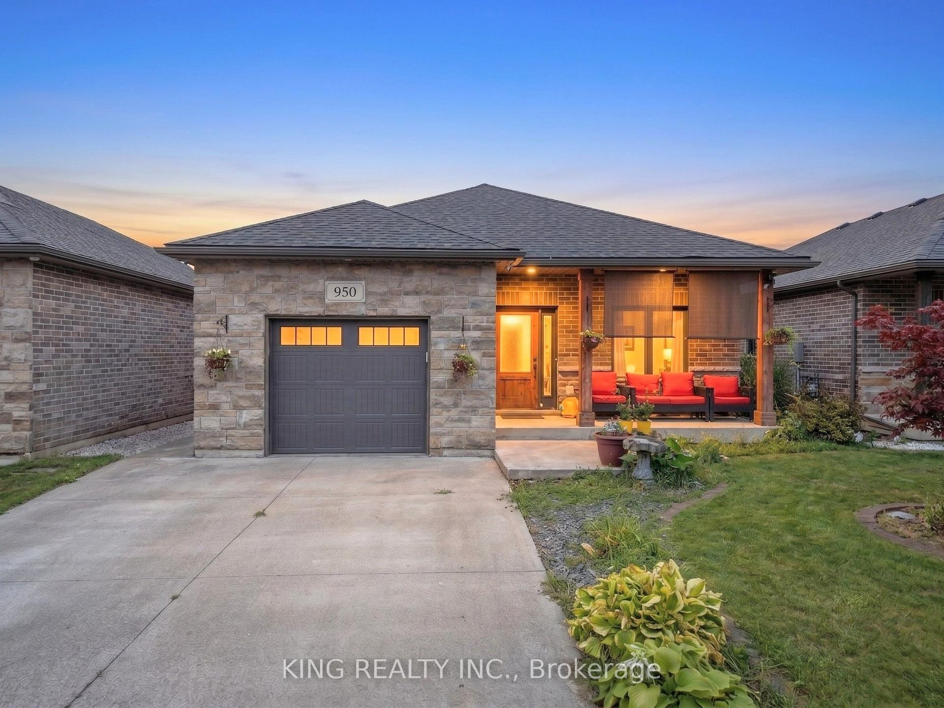 950 Ellrose Avenue, Windsor, ON, exterior