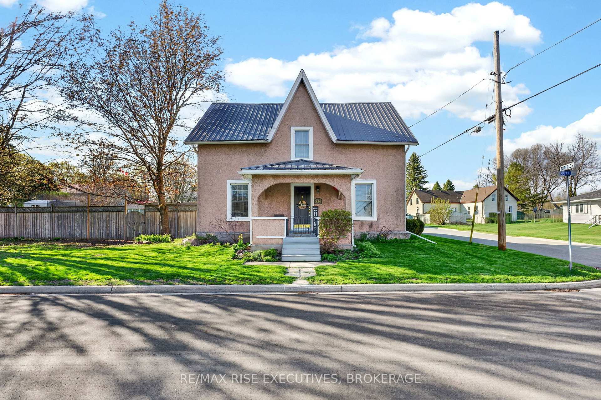 336 Queen Street, Loyalist, ON, exterior