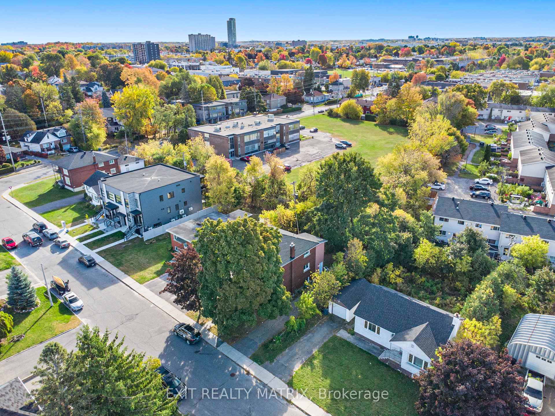 436 Blake Boulevard, Vanier and Kingsview Park, ON, exterior