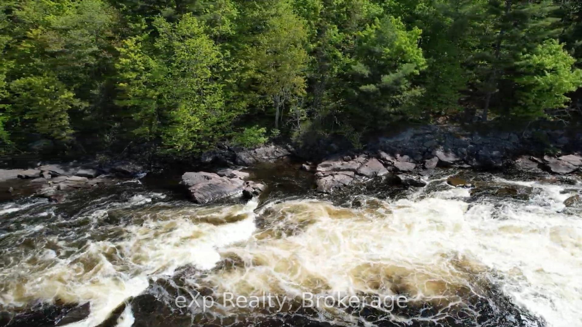 26 Magnet Road, Magnetawan, ON, exterior