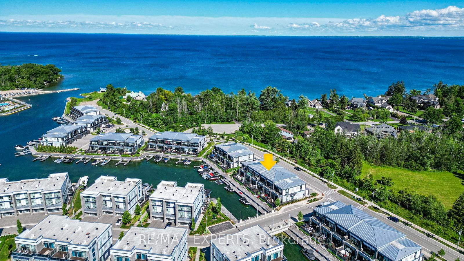 3585 Riva Avenue, Innisfil, ON, exterior