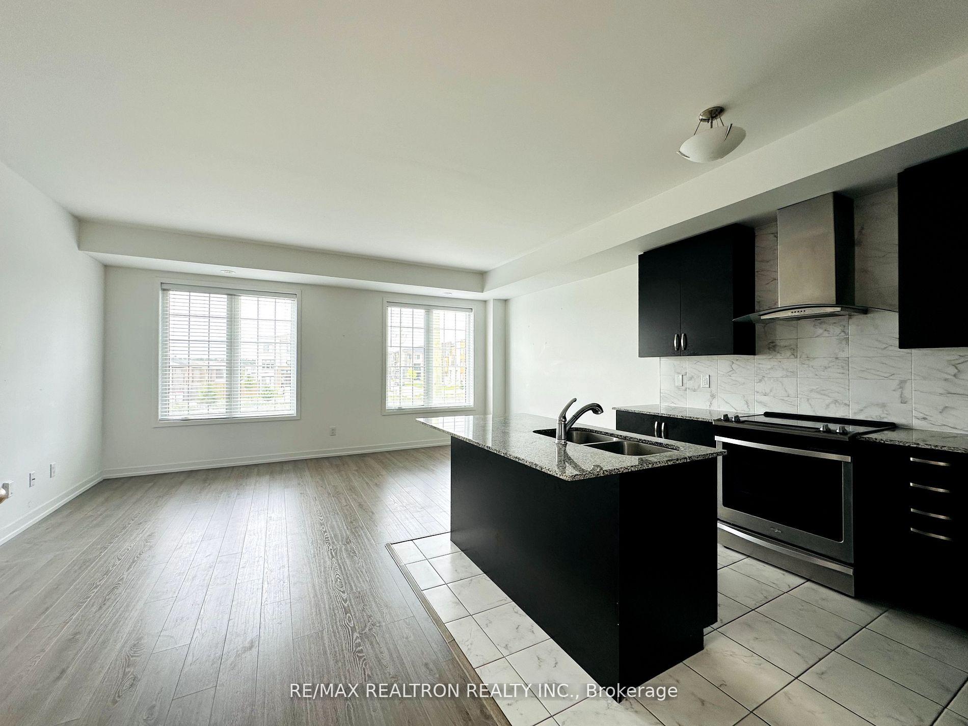 193 Harding Park Street, Newmarket, ON, exterior