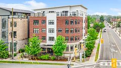 Unit 1 - 234 Hunter Street W, Peterborough, ON, exterior