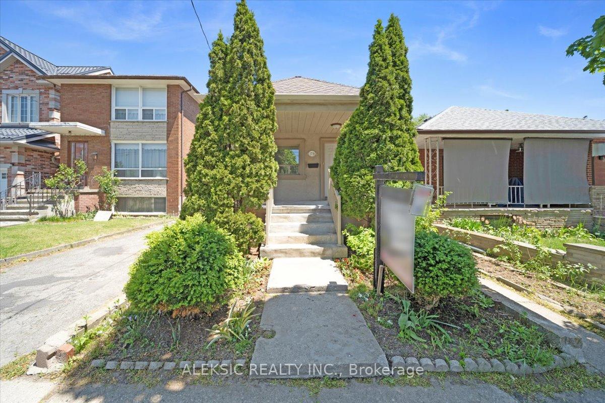 179 Thirtieth Street, Toronto W06, ON, exterior