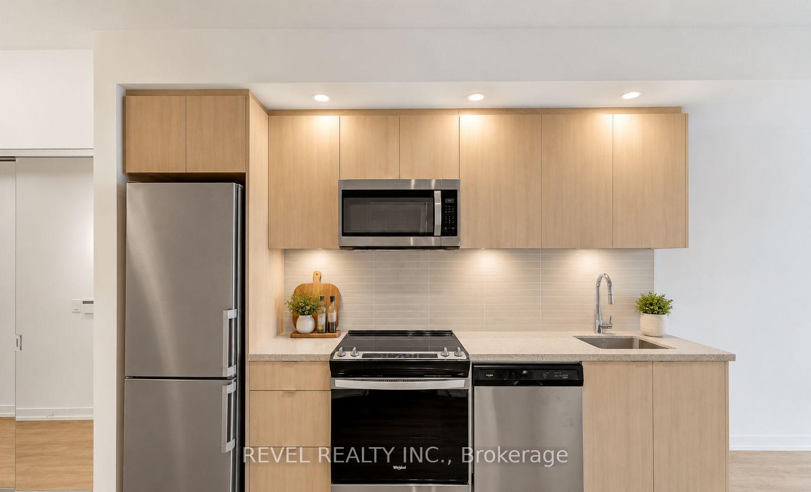 316E - 8868 Yonge Street, Richmond Hill, ON, exterior