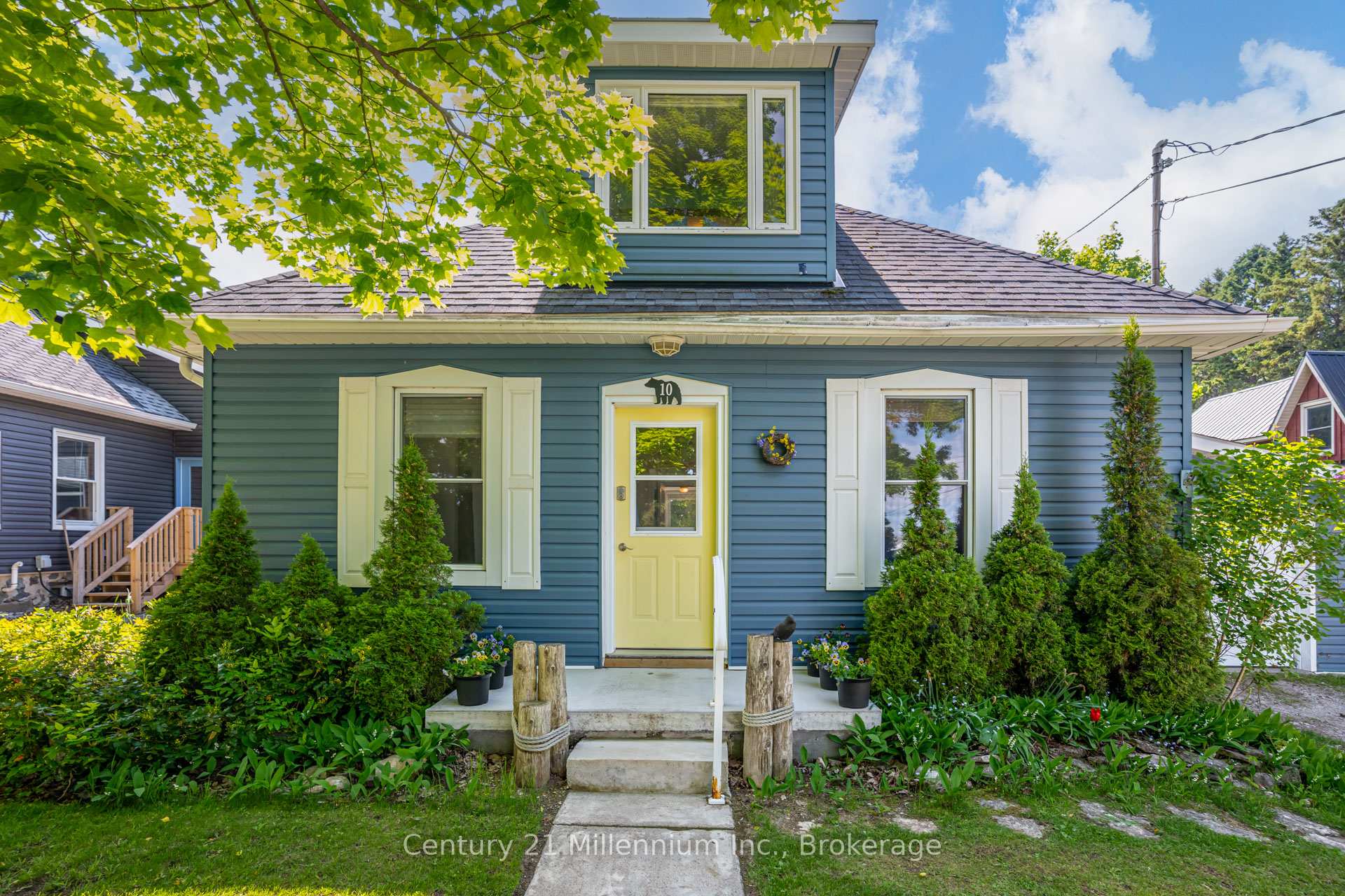 10 Alexander Street, Northern Bruce Peninsula, ON, exterior