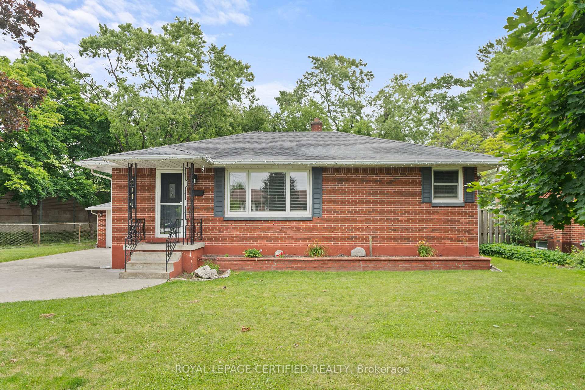 2504 Askin Avenue, Windsor, ON, exterior