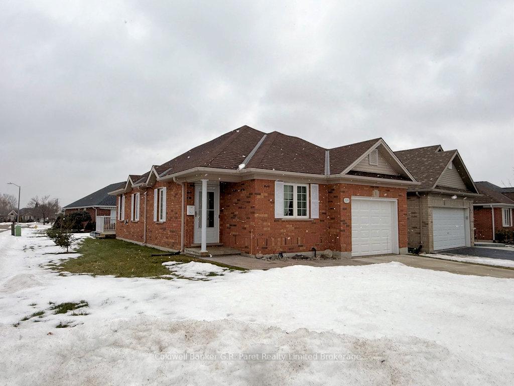 224 Baldwin Street, Tillsonburg, ON, exterior