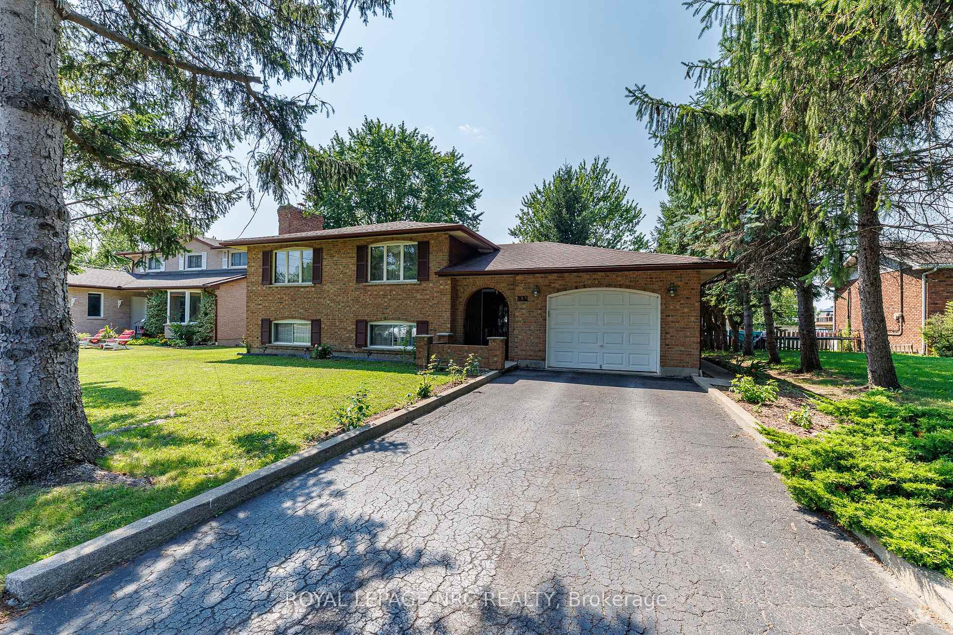 233 West Side Road, Port Colborne, ON, exterior