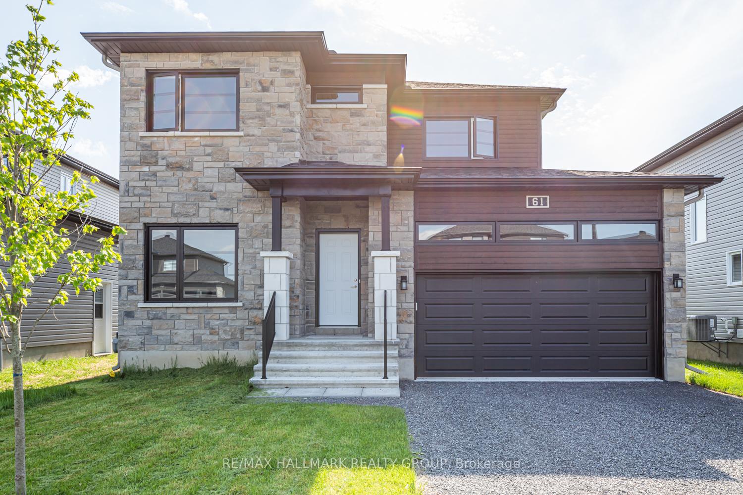 61 Duncanville Street, Russell, ON, exterior