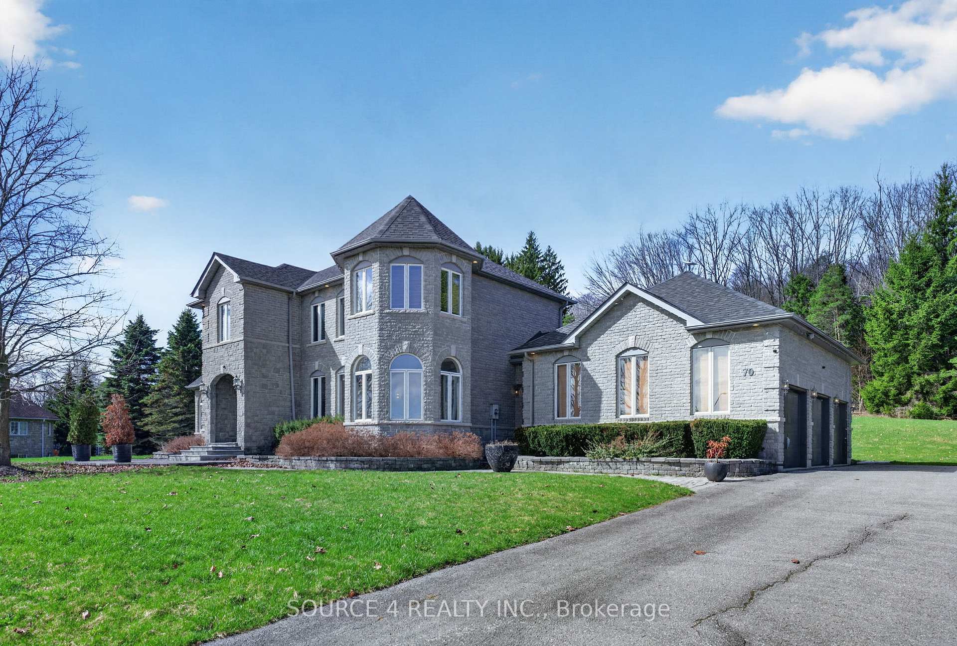 70 Kilkenny Trail, Bradford West Gwillimbury, ON, exterior