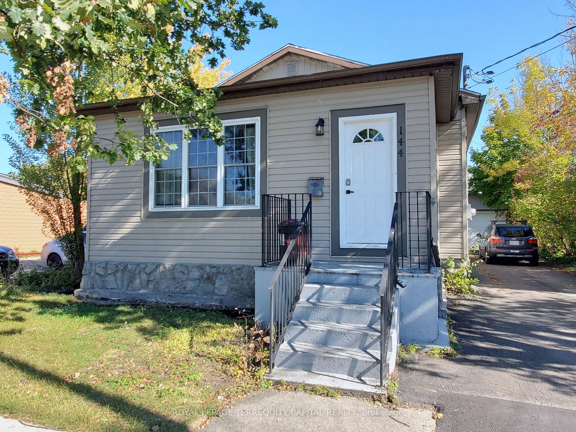 Lower - 144 Garner Avenue, Welland, ON, exterior