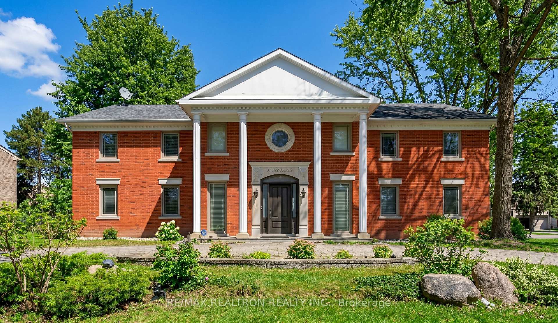 17 Old English Lane, Markham, ON, exterior