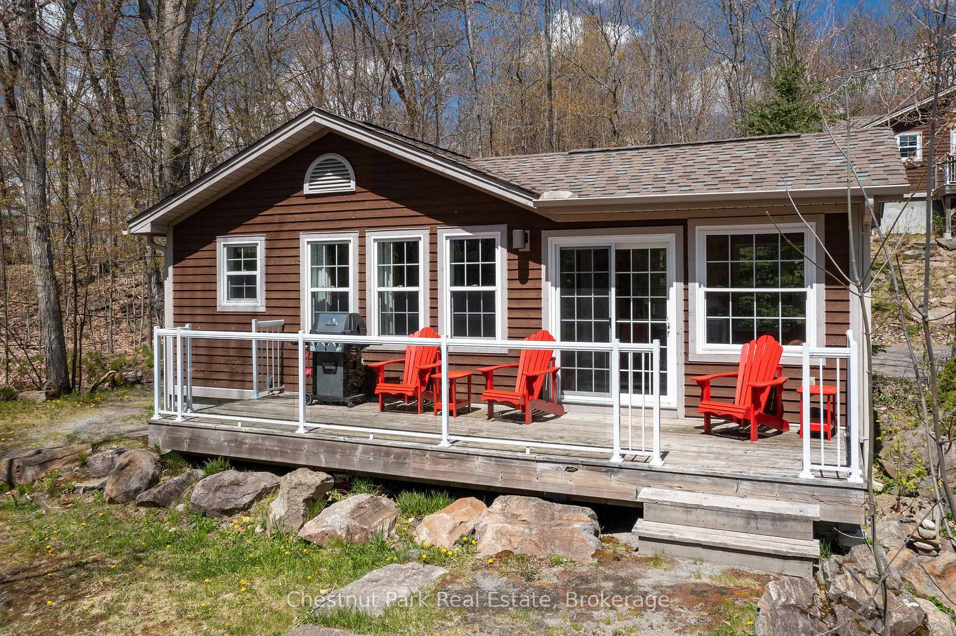 116-10 - 1052 RAT BAY Road, Lake of Bays, ON, exterior